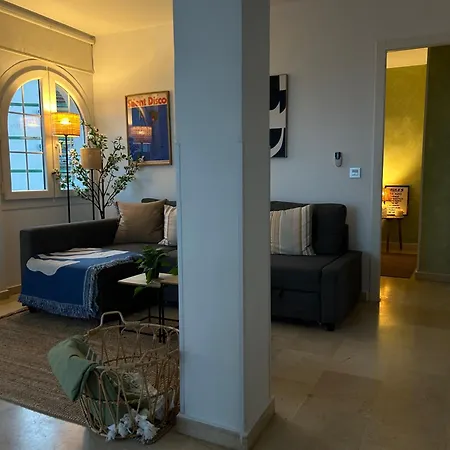 Mediterranean Near The With Seaview, Pool & Balcony Benalmádena