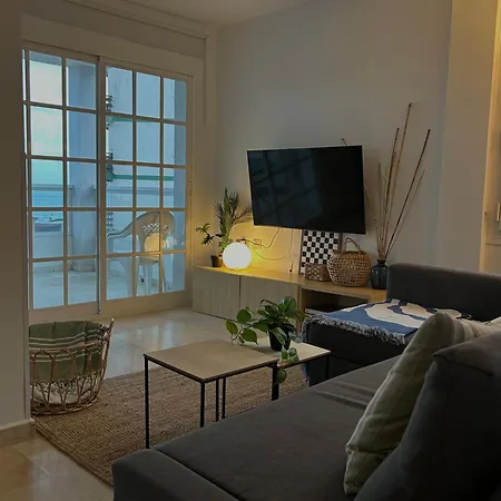 Mediterranean Near The With Seaview, Pool & Balcony *